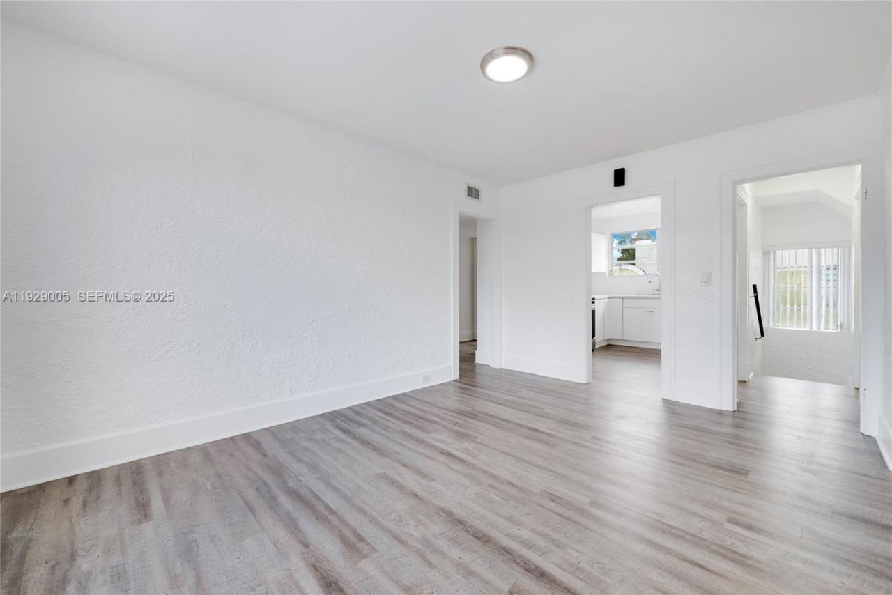 1736 SW 9th St, Unit 1738, Miami, FL 33135 Photo