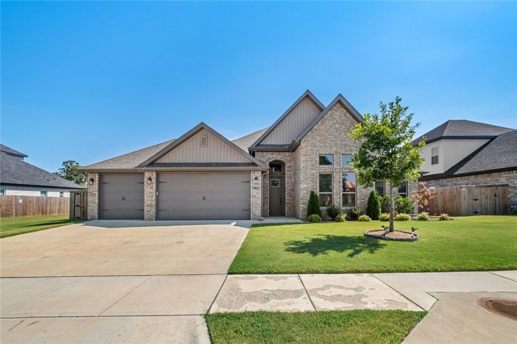 230 Bequette Lane, Centerton, AR 72719 Main Photo