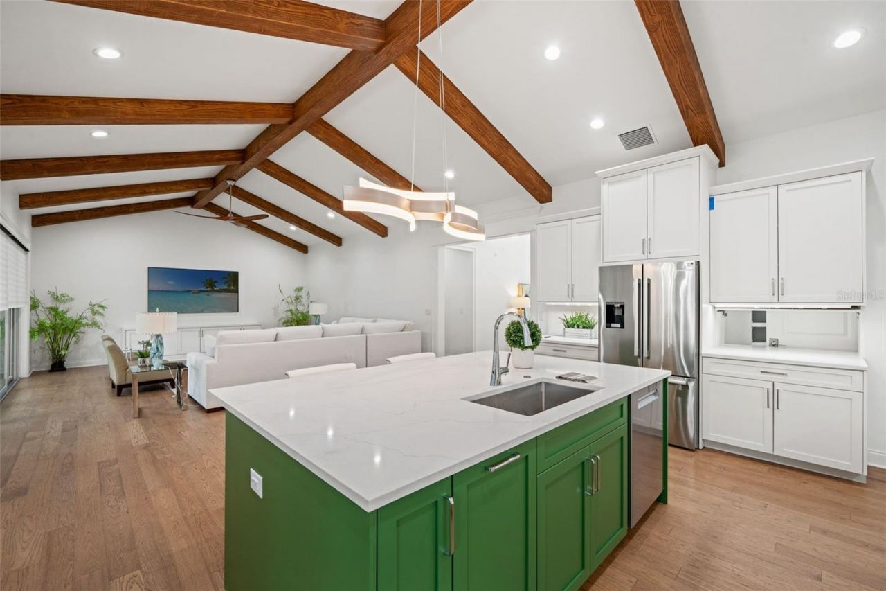 4202 W Woodmere Road, Tampa, FL 33609 Photo
