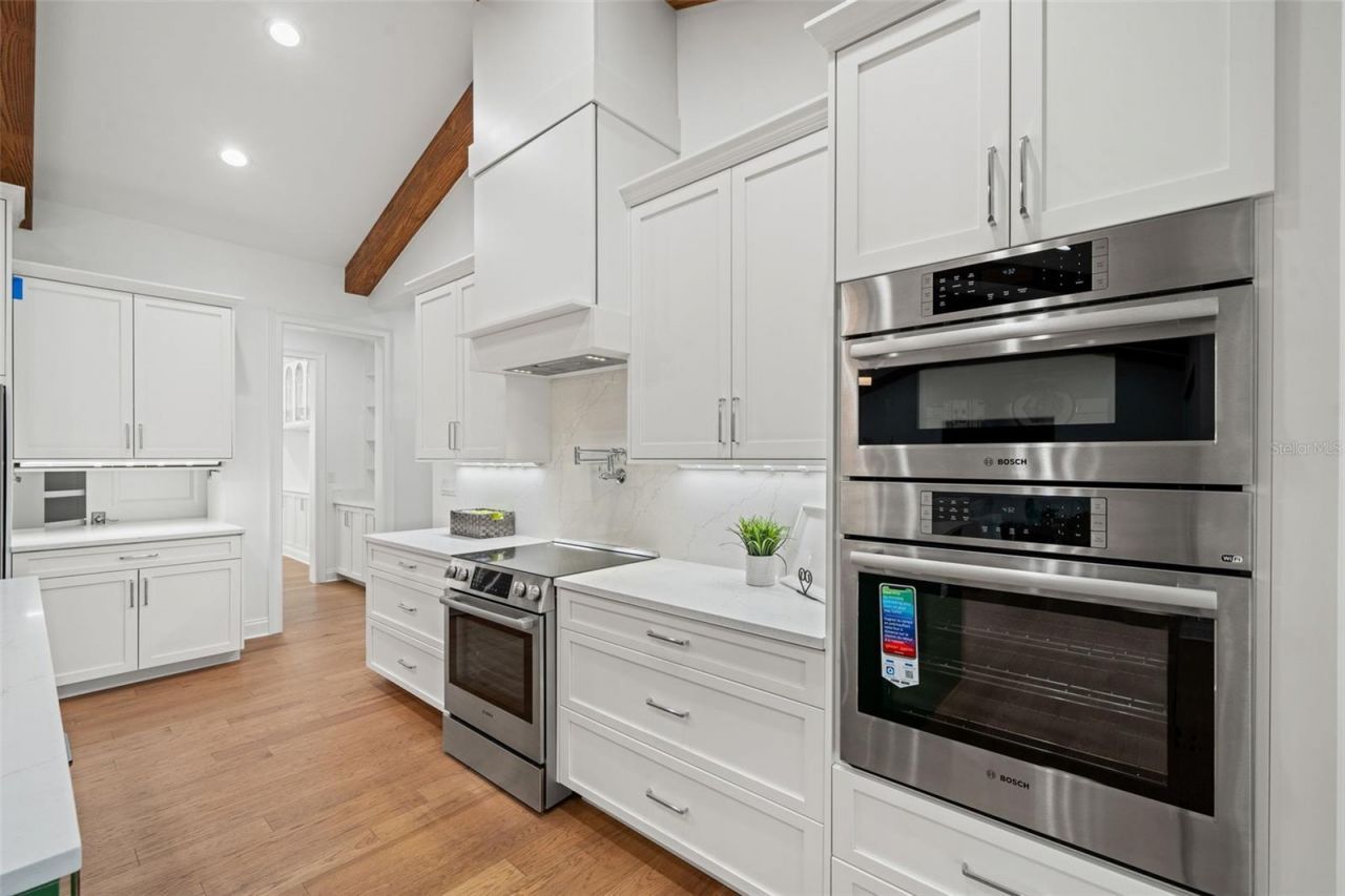 4202 W Woodmere Road, Tampa, FL 33609 Photo