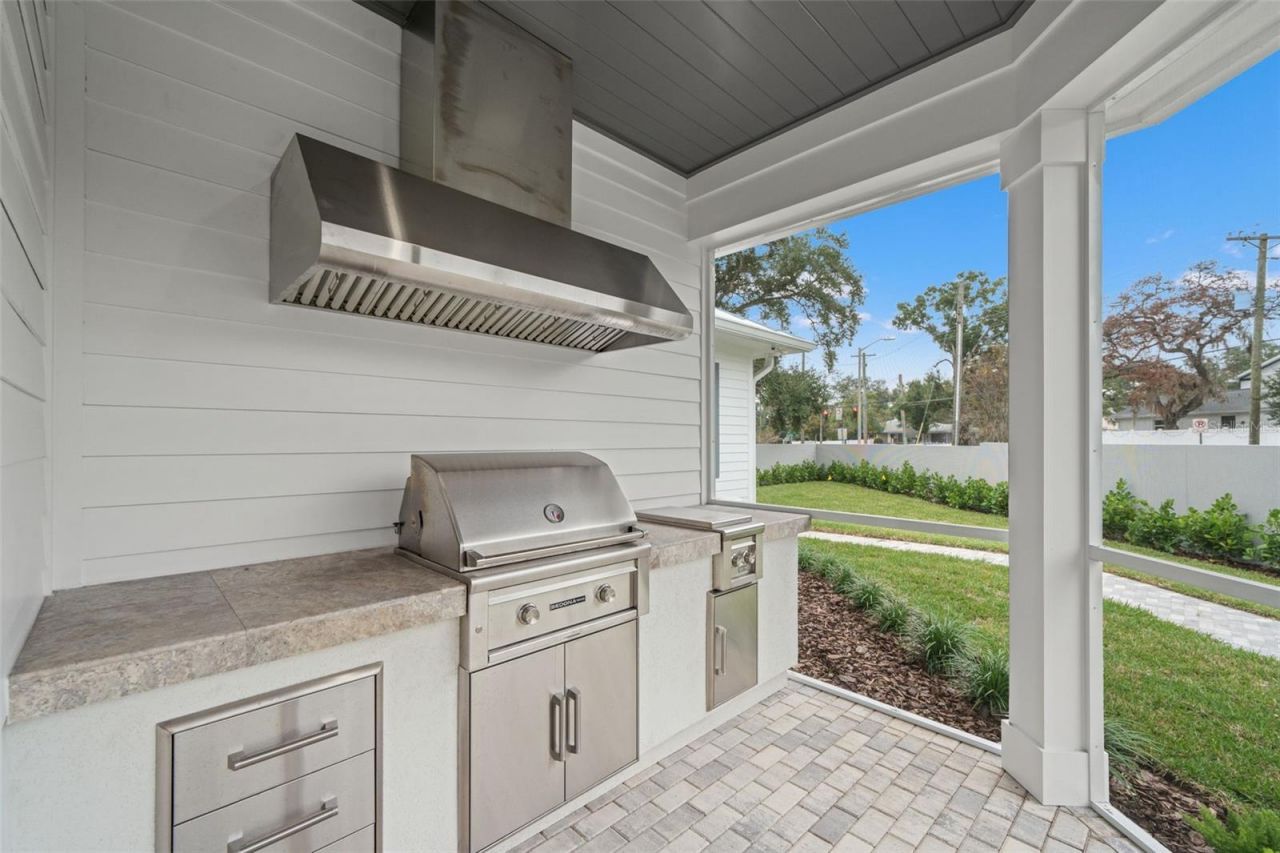 4202 W Woodmere Road, Tampa, FL 33609 Photo