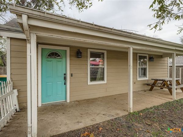 304 S Main Street, Elgin, TX 78621