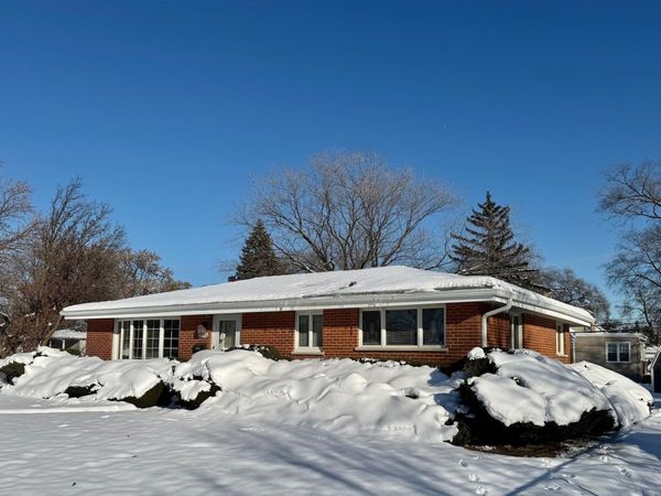 3051 S Scott Street, Des Plaines, IL 60018