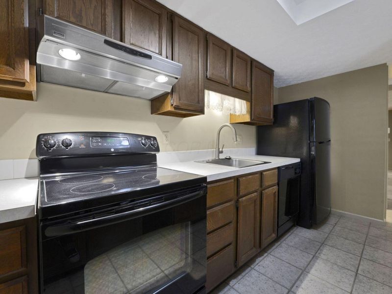 5108 Ranstead Court, Columbus, OH 43220 Photo 10