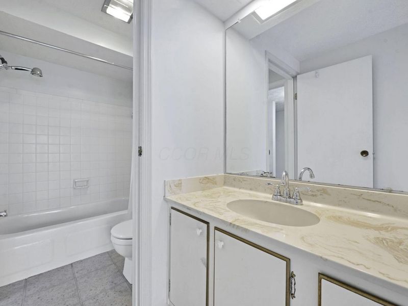 5108 Ranstead Court, Columbus, OH 43220 Photo 20