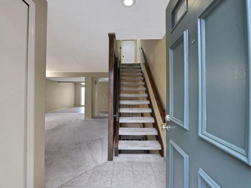 5108 Ranstead Court, Columbus, OH 43220 Photo 4