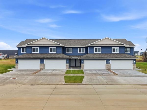1922 Croell Ave, Tiffin, IA 52340