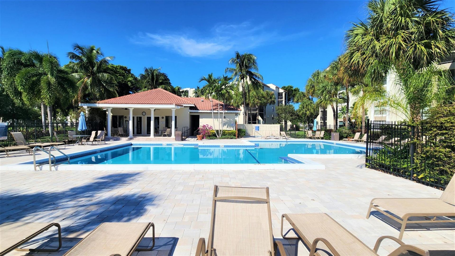 2025 Lavers Circle, Unit D303, Delray Beach, FL 33444 Photo