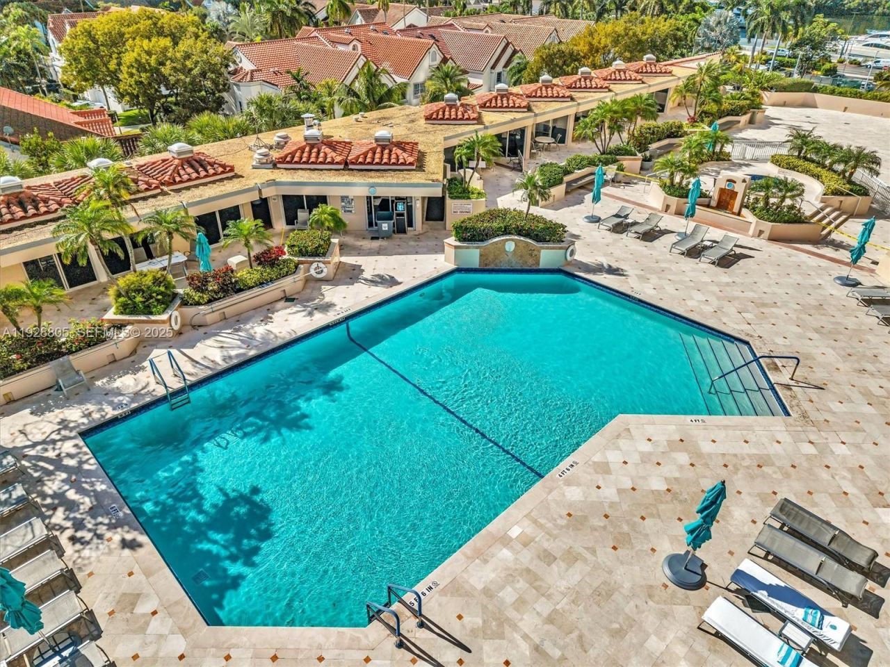 19667 Turnberry Way, Unit 27D, Aventura, FL 33180 Photo