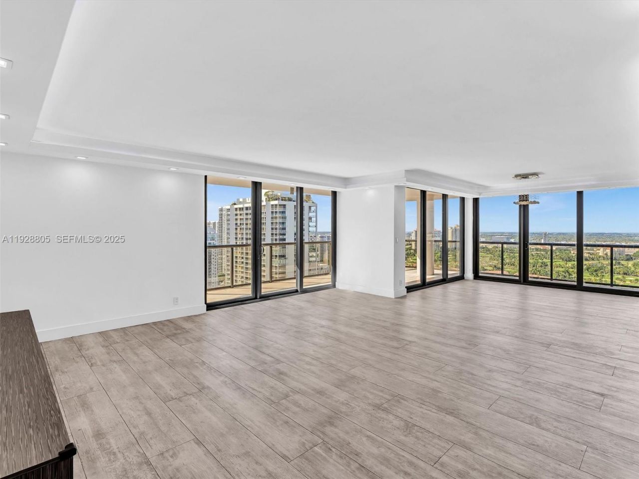 19667 Turnberry Way, Unit 27D, Aventura, FL 33180 Photo