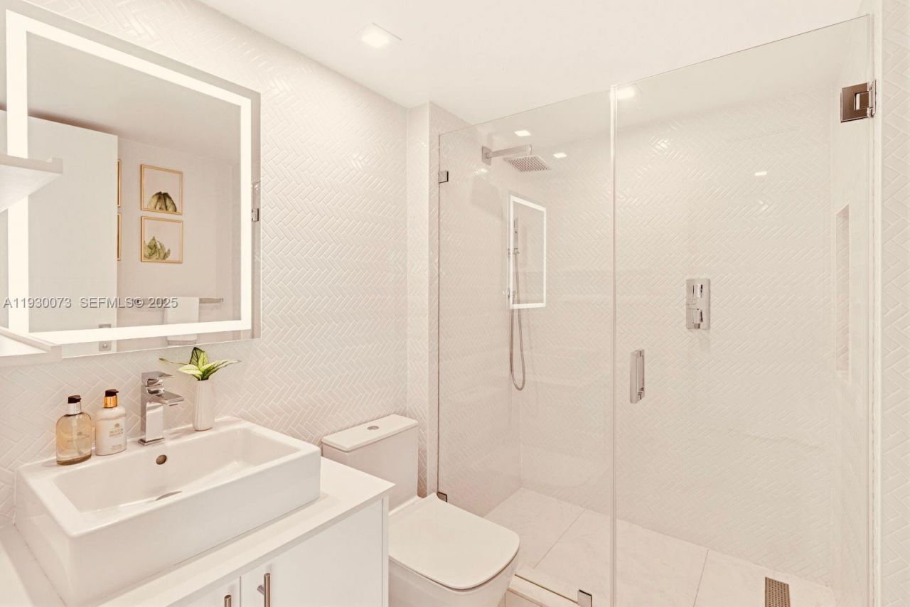 2127 Brickell Ave, Unit 1505, Miami, FL 33129 Photo