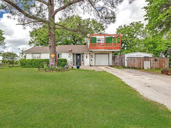 210 Davis Ranch Road, Alvarado, TX 76009