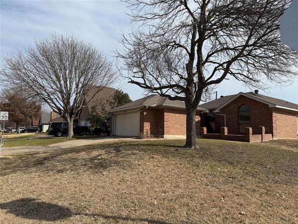 6115 Meadowside Trail, Arlington, TX 76017