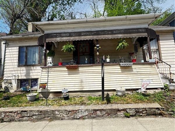 836 Main Street, Bridgeport, OH 43912