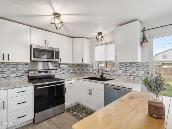 1609 E Park Ln, Post Falls, ID 83854