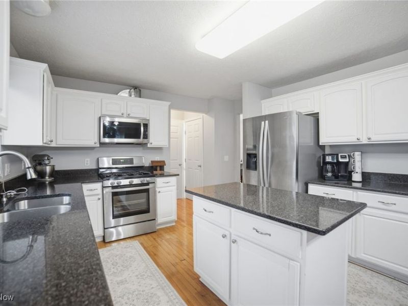 2279 Becket Circle, Stow, OH 44224 Photo 10