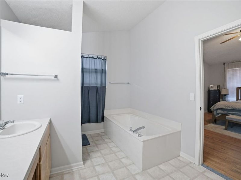 2279 Becket Circle, Stow, OH 44224 Photo 22