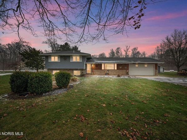 5490 E Hanthorn Road, Lima, OH 45806