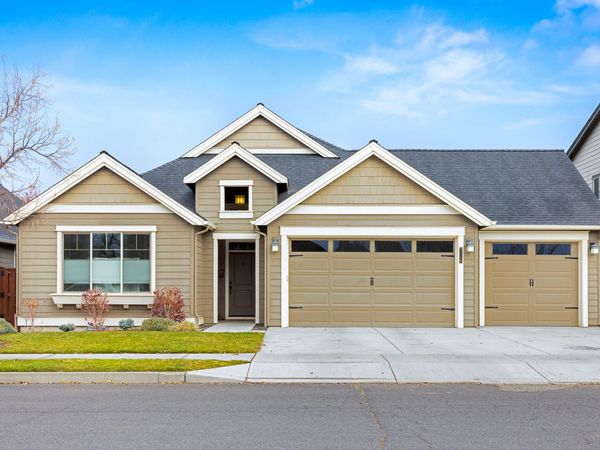 1229 NE Sunrise Street, Prineville, OR 97754