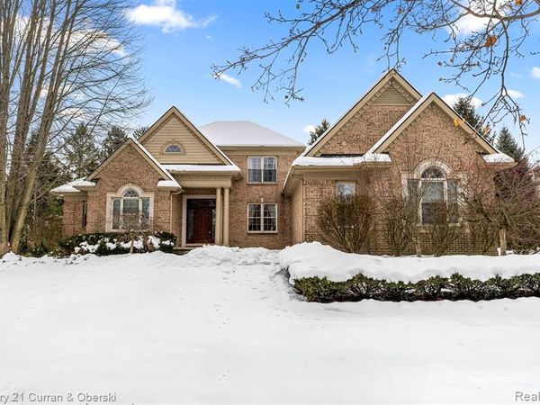47611 Manorwood Drive, Northville, MI 48168