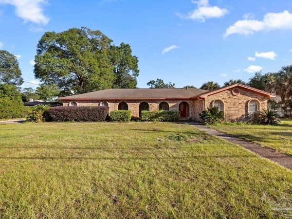 6002 Sarah Dr, Pensacola, FL 32503