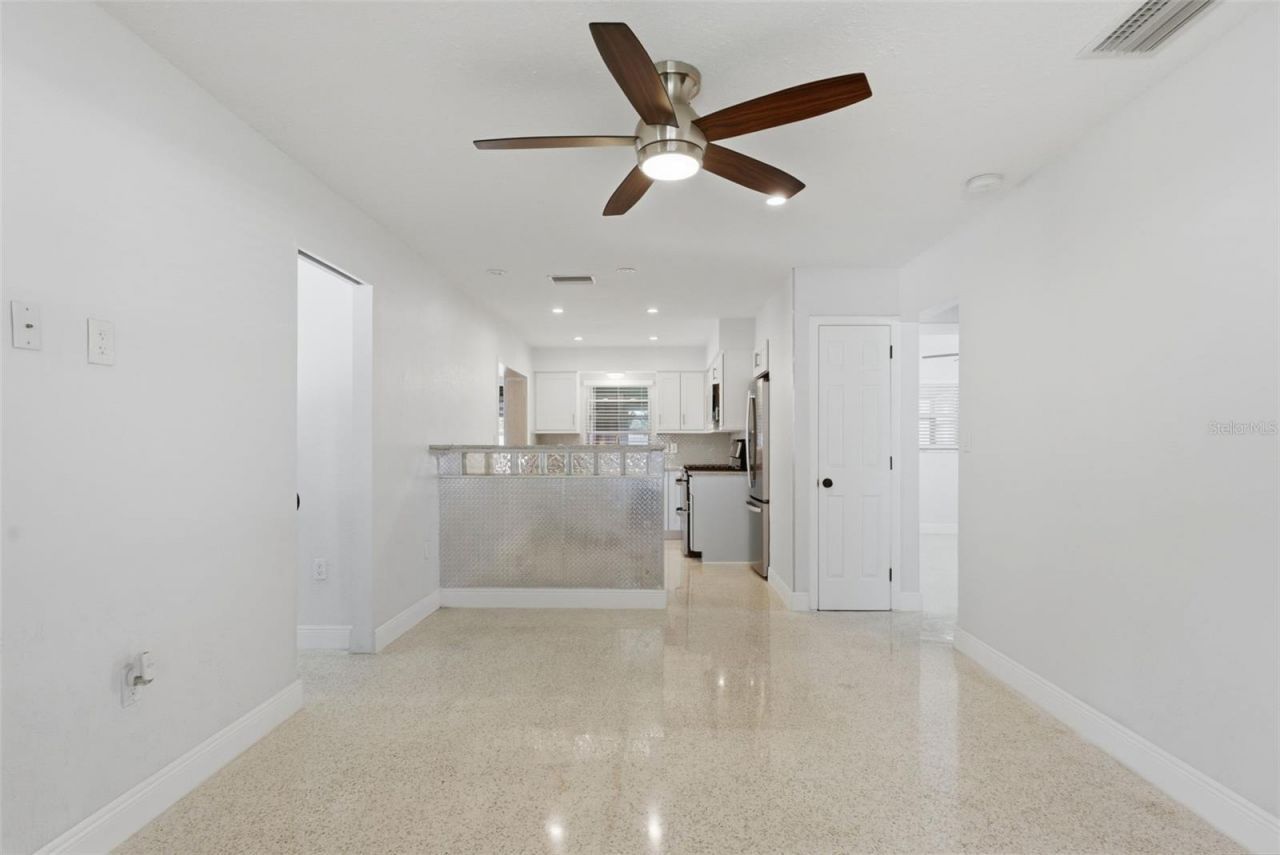 828 89th Avenue N, Saint Petersburg, FL 33702 Photo