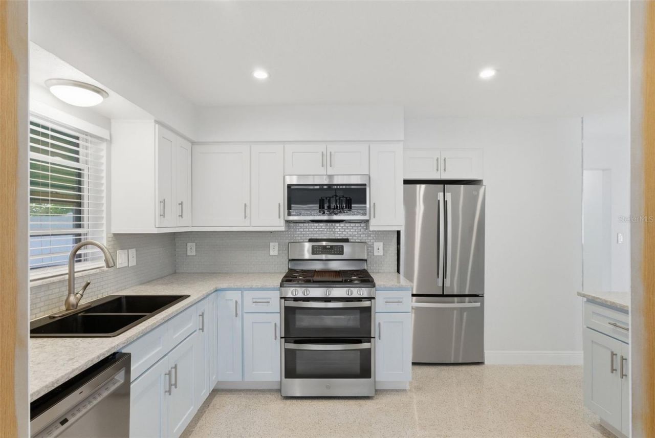 828 89th Avenue N, Saint Petersburg, FL 33702 Photo