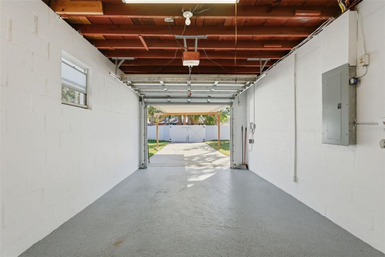 828 89th Avenue N, Saint Petersburg, FL 33702 Photo