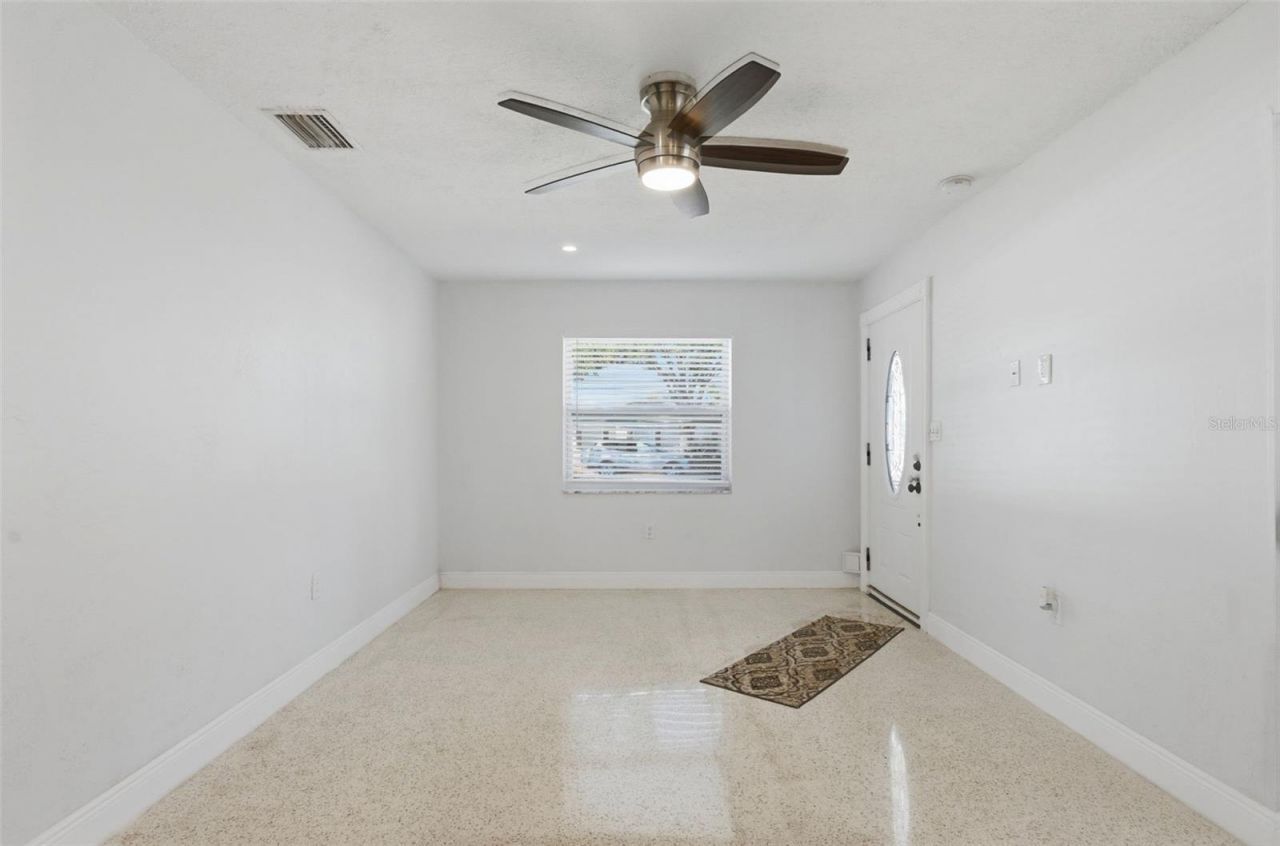 828 89th Avenue N, Saint Petersburg, FL 33702 Photo