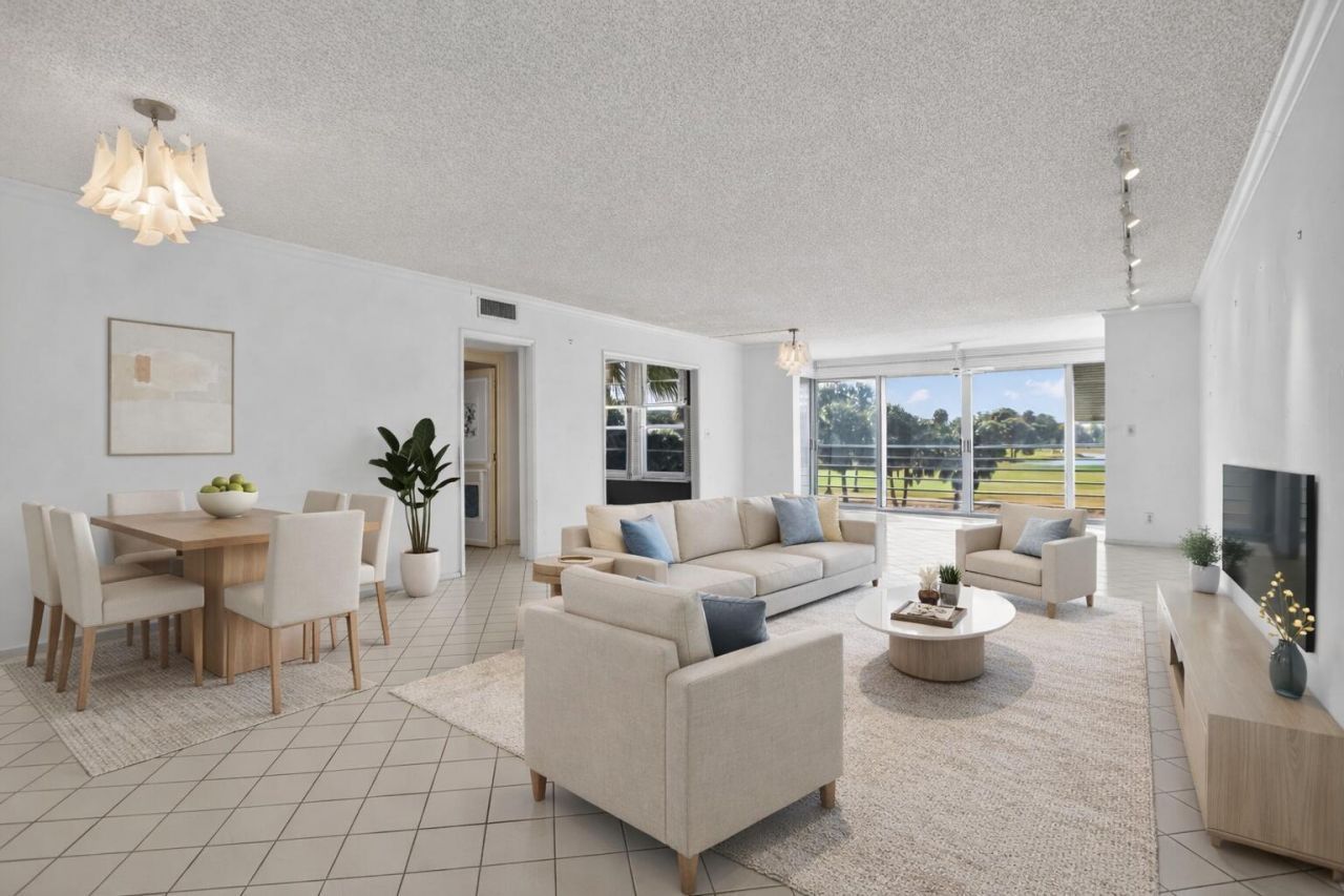 555 Oaks Lane, Unit 207, Pompano Beach, FL 33069 Photo