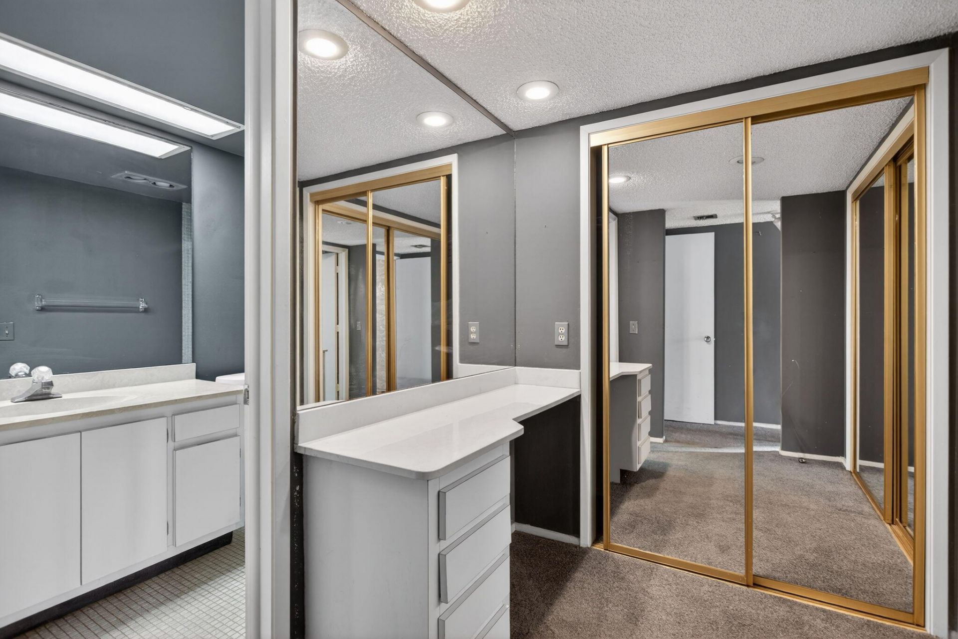 555 Oaks Lane, Unit 207, Pompano Beach, FL 33069 Photo