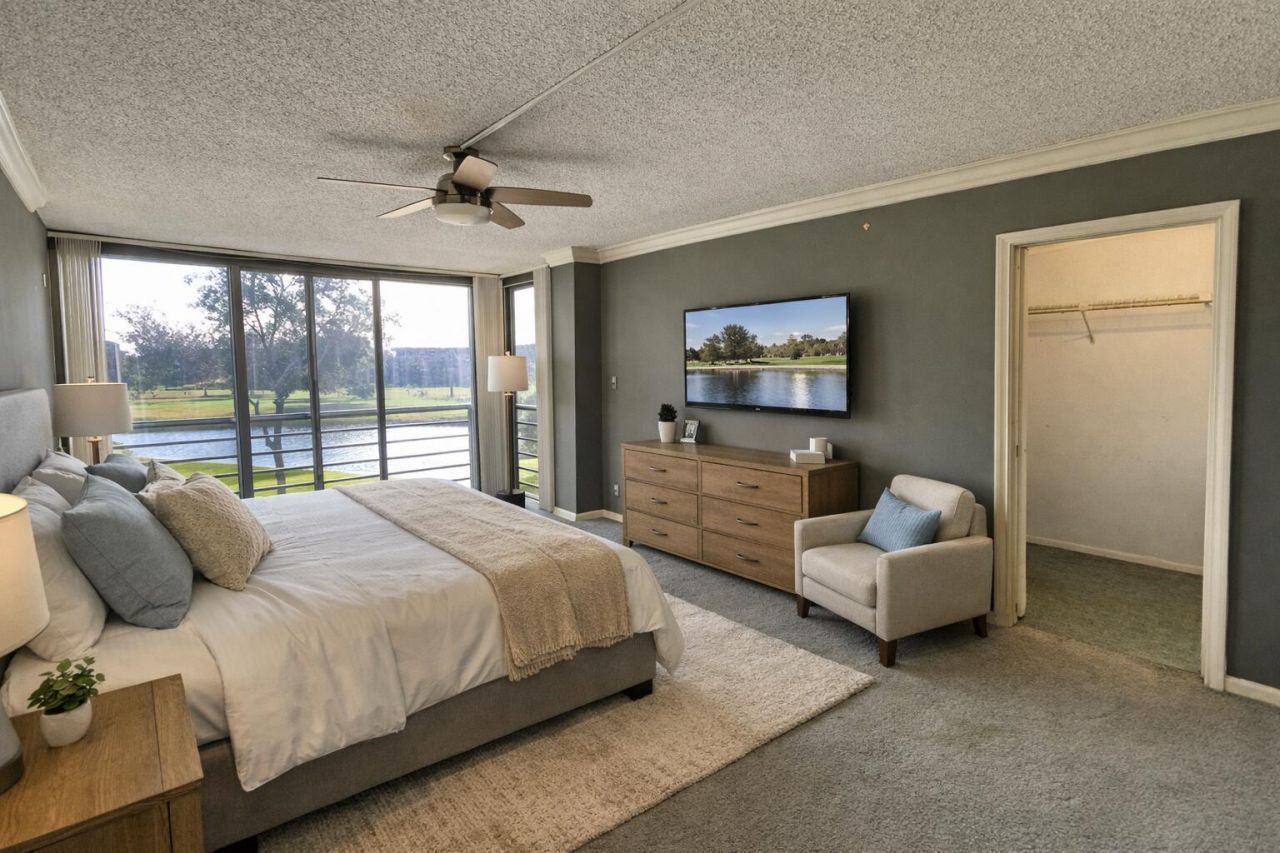 555 Oaks Lane, Unit 207, Pompano Beach, FL 33069 Photo