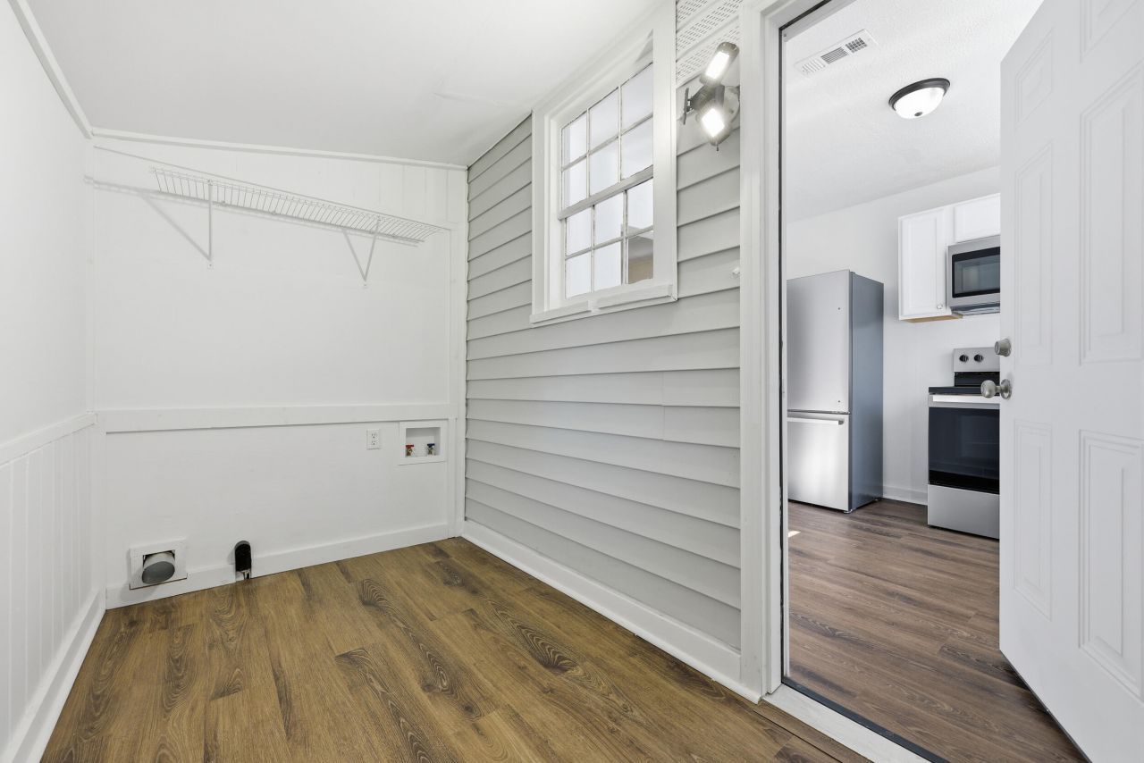 111 Carver Street Photo 13