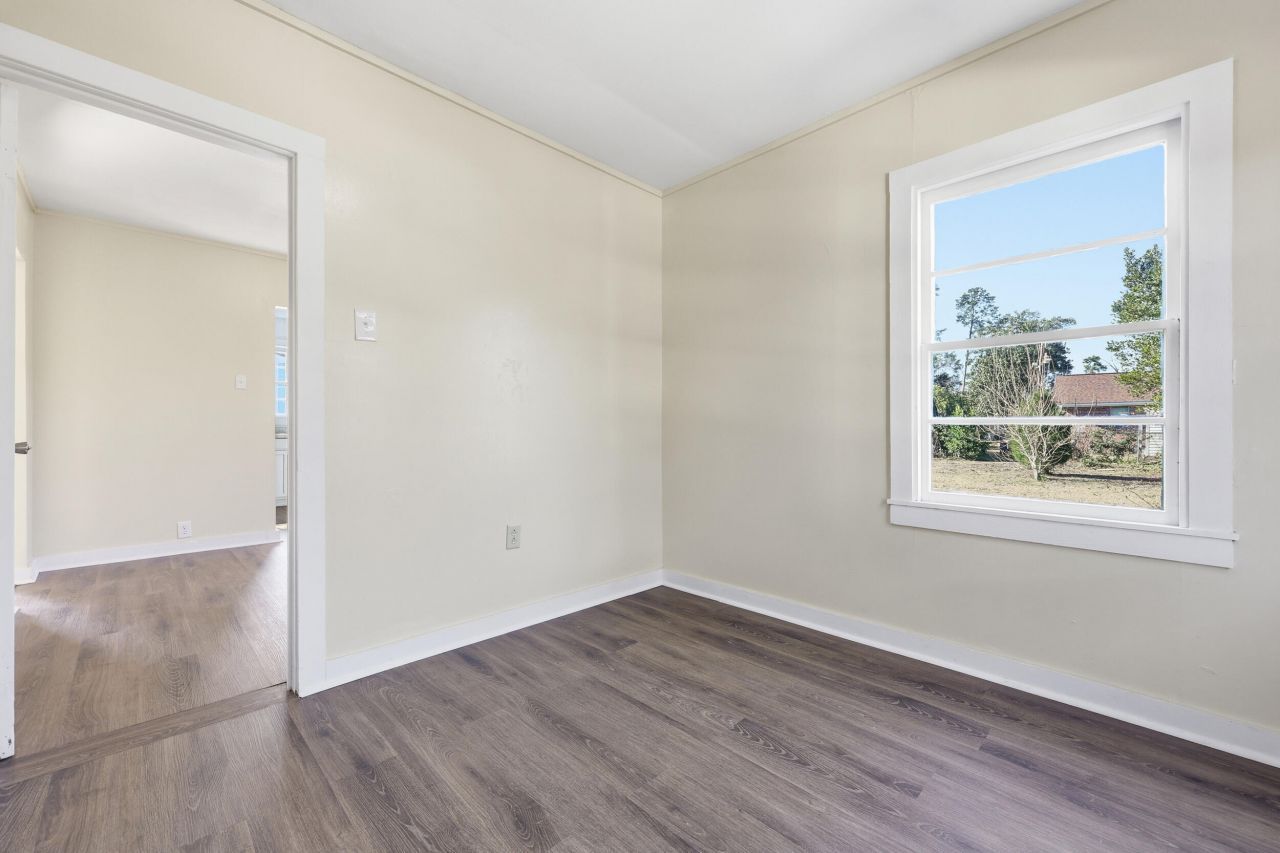 111 Carver Street Photo 18