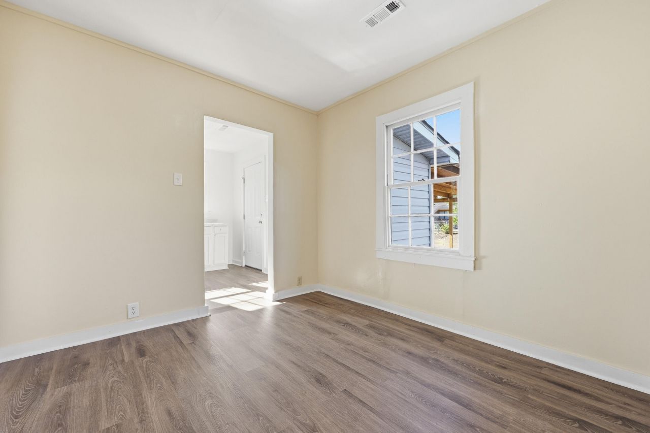 111 Carver Street Photo 21