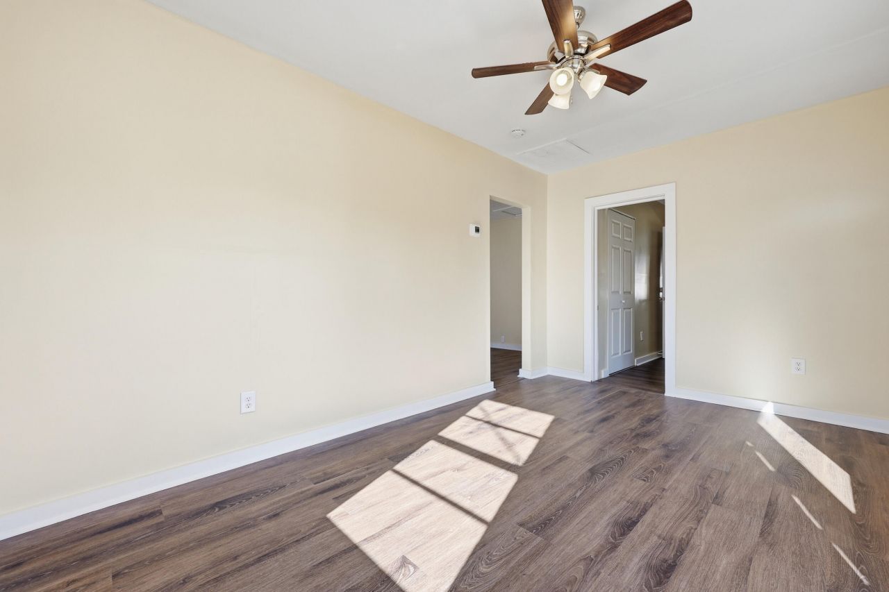 111 Carver Street Photo 5