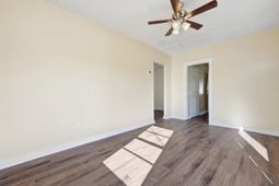 111 Carver Street photo 4