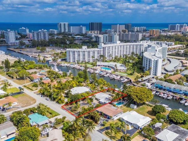 2740 NE 16th St, Pompano Beach, FL 33062