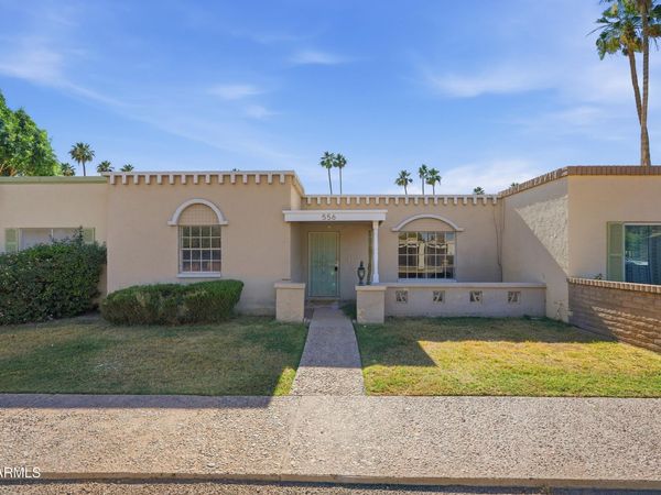 556 N HOBSON Plaza, Mesa, AZ 85203