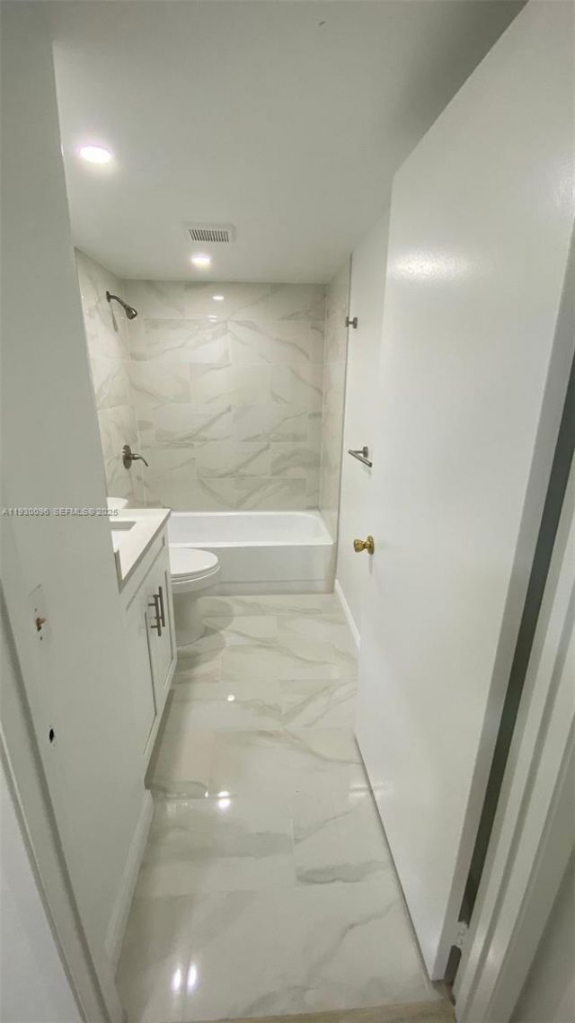 507 Meadows Cir, Unit 507, Boynton Beach, FL 33436 Photo