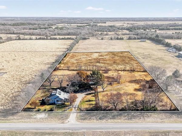 1883 S Fm 2077, Dodd City, TX 75438