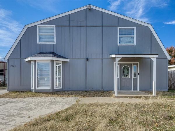 1921 Pelican Drive N, Pelican Bay, TX 76020