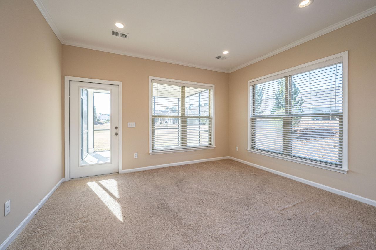 205 Maple Valley Road Photo 17