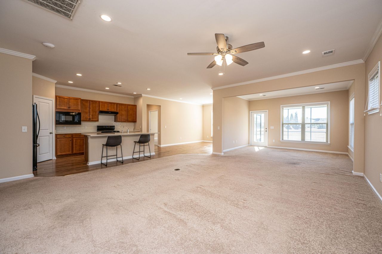 205 Maple Valley Road Photo 8