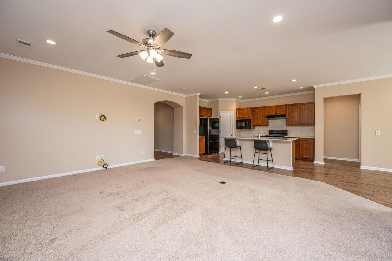 205 Maple Valley Road Photo 9