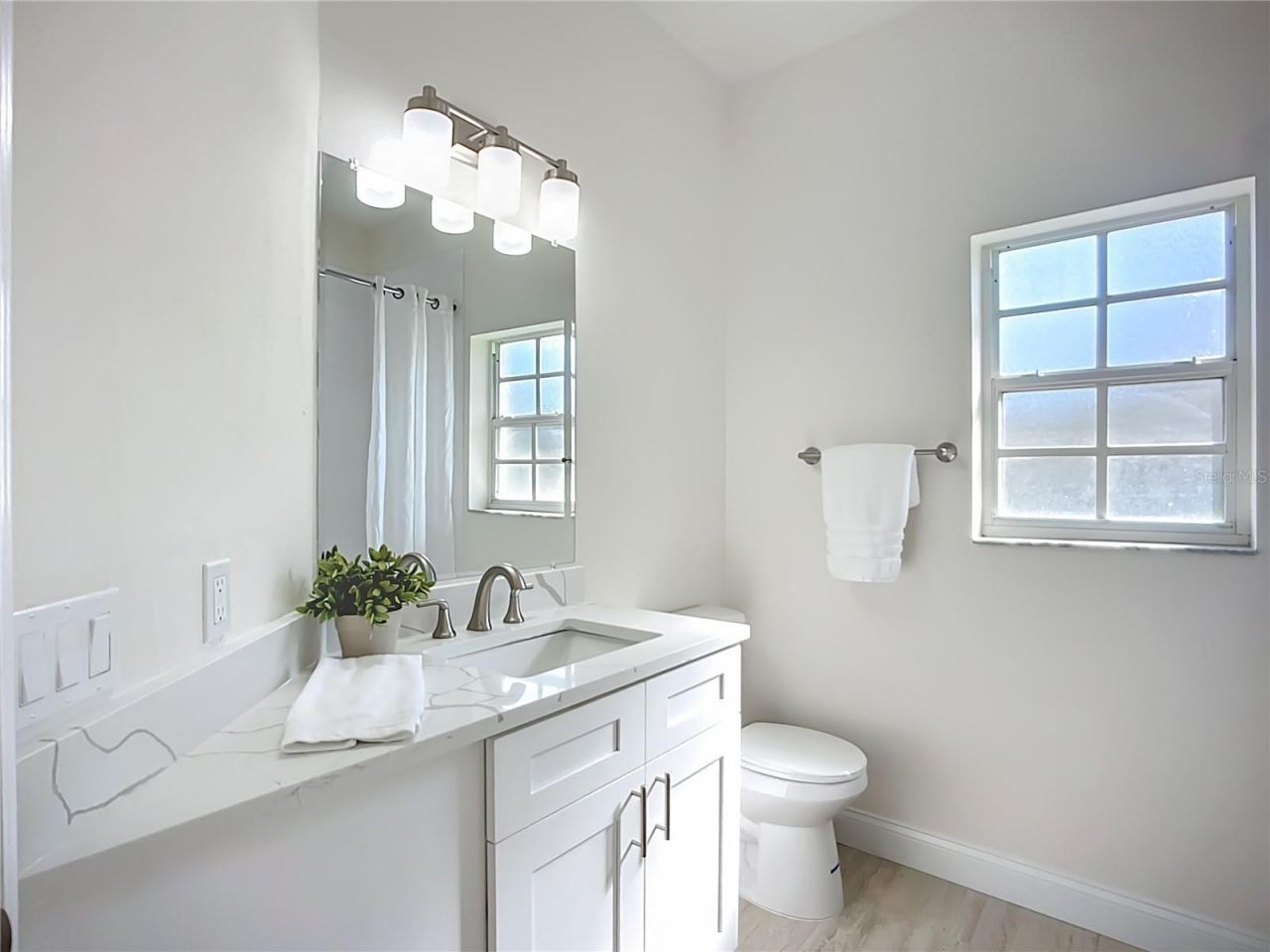 2960 Sandringham Place, Sarasota, FL 34235 Photo