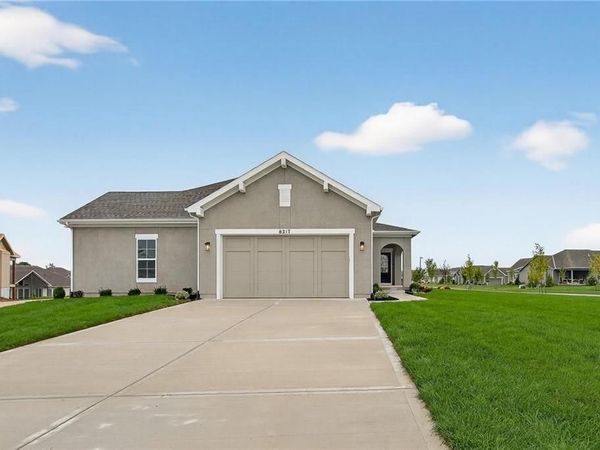 8285 Brockway Street, Lenexa, KS 66220