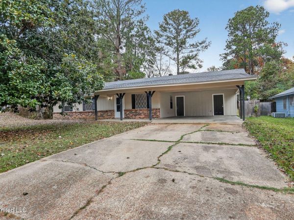 5742 Wildflower Drive, Jackson, MS 39209