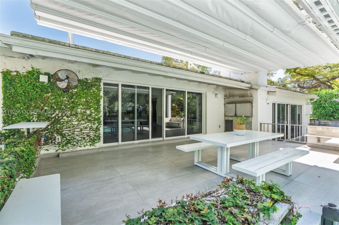 501 NE 51st St, Miami, FL 33137 Photo