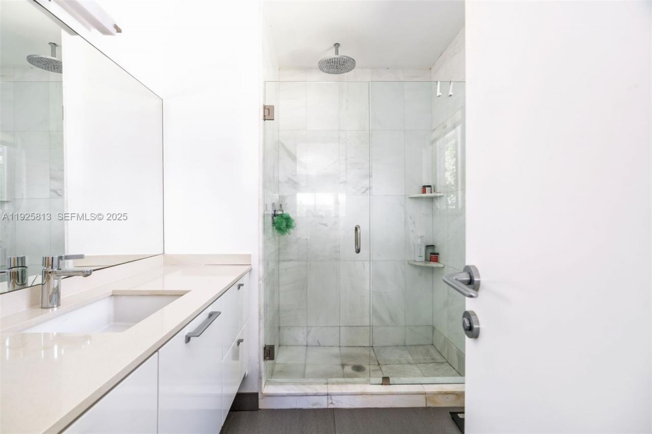 501 NE 51st St, Miami, FL 33137 Photo